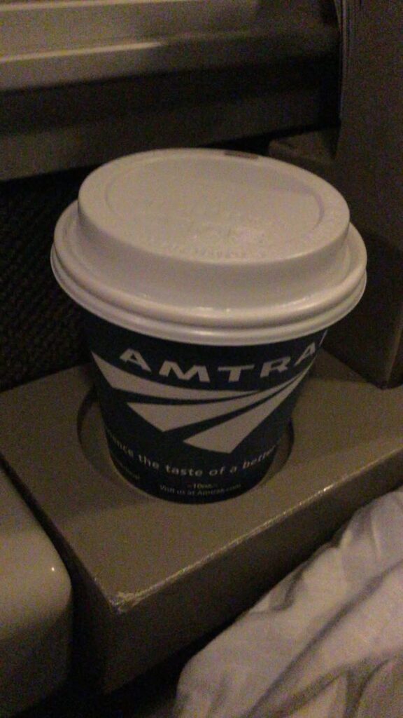 Amtrak内自由に飲めるコーヒー